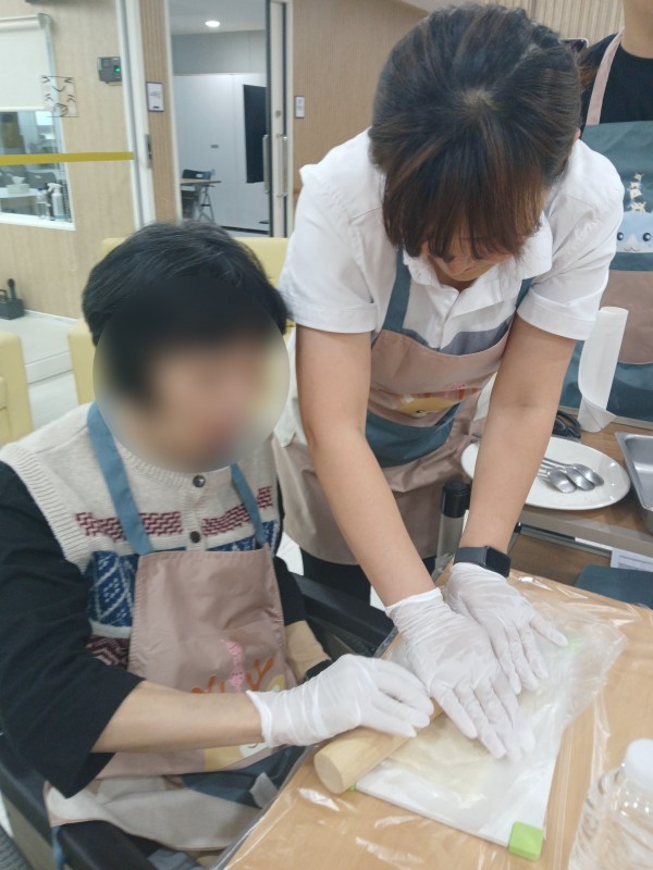 c7d243ce4fa5fd6d1415d709499bcfe2_1765759638_992.jpg